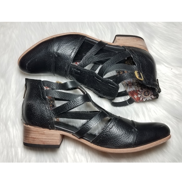 Freebird by Steven Shoes - NWOB|Freebird by Steven Hope Strappy Ankle Booties